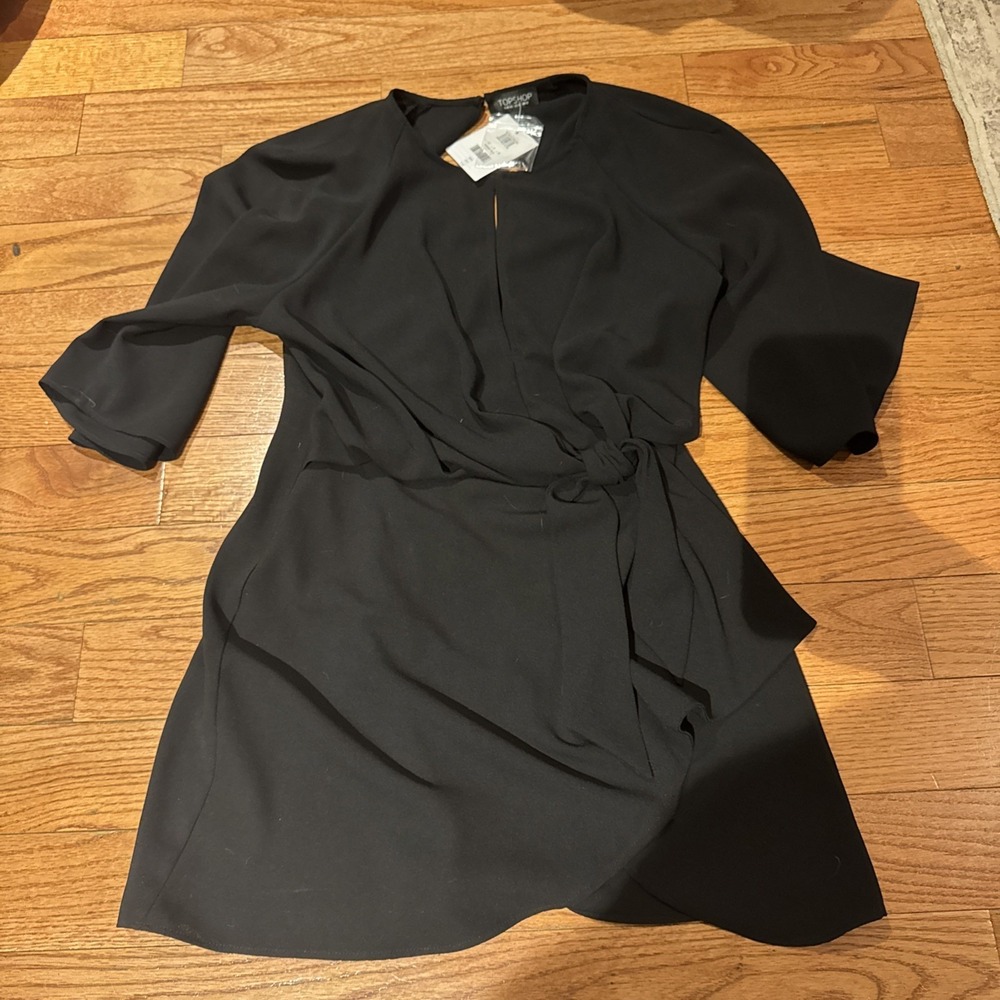 Topshop dress size 8 front tie slimming flutter sleeves modern contemporary NWT‎